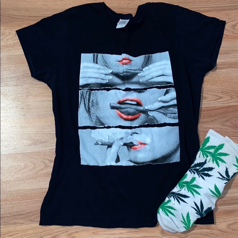 Screen printed smoke rolling shirt